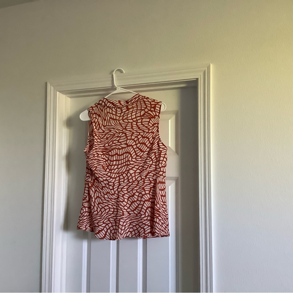 Cabi Twirl Top NWT size small - Picture 4 of 8